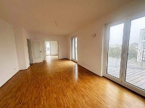 WZ_mit Terrasse1 - 4 Zimmer Etagenwohnung in Dresden