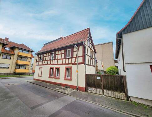 Hausansicht - 8 Zimmer Einfamilienhaus in Offenbach