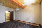 Zimmer 2 im Erdgeschoss - Einfamilienhaus mit 156,00 m² in Lingenfeld zum Kaufen