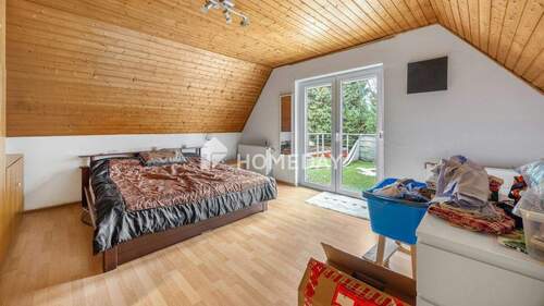 1. OG Elternschlafzimmer 1 - 