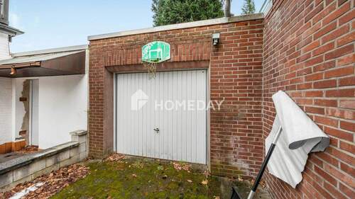 Garage - 7 Zimmer Einfamilienhaus zum Kaufen in Wegberg