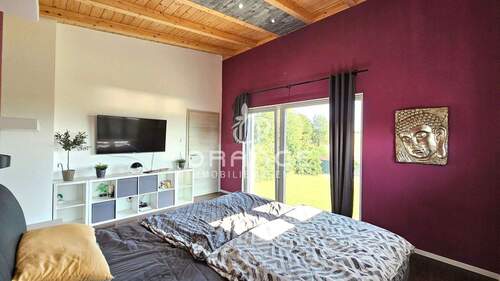 Hauptschlafzimmer m. begeh. Kleiderschrank - 