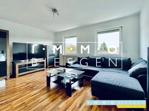 Wohnzimmer - 2 Zimmer Etagenwohnung zur Miete in Mülheim an der Ruhr