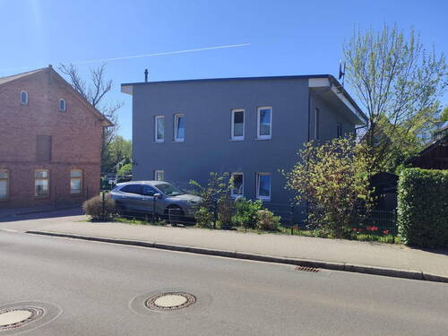 Ostseite - 7 Zimmer Mehrfamilienhaus, Wohnhaus zum Kaufen in Kellinghusen