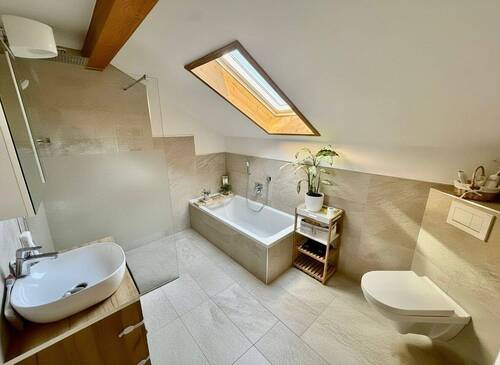 OG Badezimmer Blick 1 - 