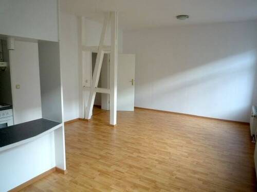 Wohnbereich mit offener Küche - Etagenwohnung mit 60,00 m&sup2; in Erfurt zur Miete