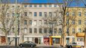 Außenansicht 1 - Sofort verfügbar: Attraktive 3-Zimmer-Wohnung mit Balkon in zentraler Lage