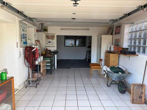 Garage Anbau 1978 mit zusätzlichem Stauraum - 