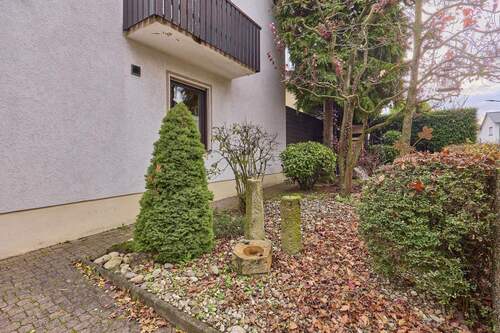 Vorgarten - 5 Zimmer Einfamilienhaus zum Kaufen in Ludwigshafen