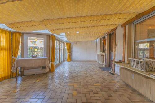 überdachter Außenbereich - 