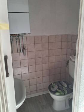 WC - 