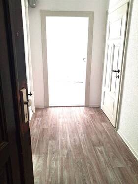 Flur - Etagenwohnung mit 52,00 m&sup2; in Torgau zur Miete