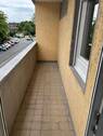 Frühstücksbalkon zur Straßenseite - 