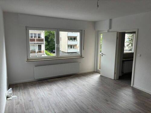 Wohn-/Essbereich - 3 Zimmer Etagenwohnung zur Miete in Bonn