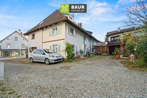 Einfahrt - Reihenendhaus mit 160,00 m&sup2; in Bad Schussenried zum Kaufen