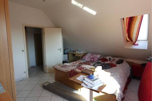 Schlafzimmer 2.OG links - 