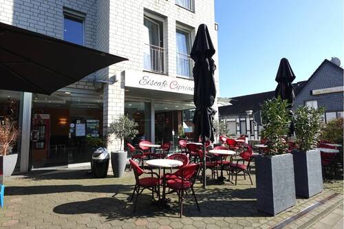 Terrasse EG - 1 Zimmer Mehrfamilienhaus, Wohnhaus in Korschenbroich