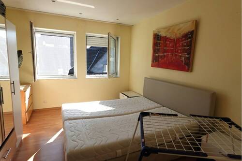 Schlafzimmer 1.OG links - 