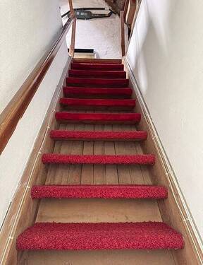 Stiege zum Spitzboden - 