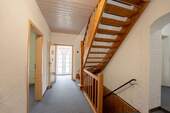 Treppenhaus und Flur - 