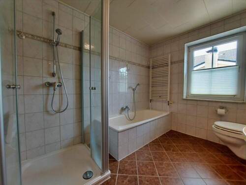 Vollbad im EG - Ansicht I - 