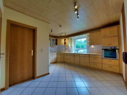 Küche mit EBK im EG - Ansicht I - 