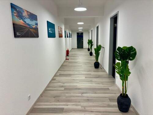 Flur - Zentral gelegenes Büro in Remscheid - möbliert, All-Inclusive, flexibel