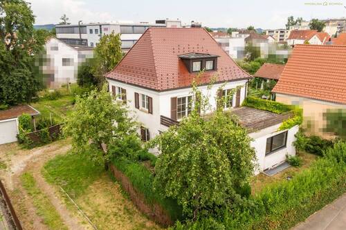 Außenansicht - Historisches Zweifamilienhaus mit Entwicklungspotenzial und weitläufigem Grundstück in Mengen