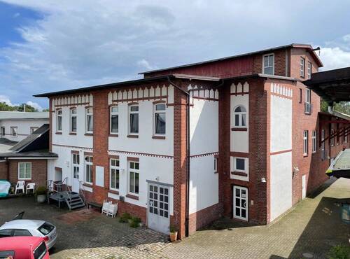 LA-120-UET29.jpeg - Vermietungsangebot für eine beheizte Lagerfläche von ca. 72 m², 2 Räume, mit Pantry und WC auf dem Gewerbehof der Alten Brauerei in 25436 Uetersen