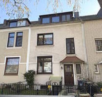 PURNHAGEN-IMMOBILIEN - Modernisierungsbedürftige 2-Zimmer-Wohnung mit Balkon in zentraler Lage von Gröpelingen - Bremen / Gröpelingen Lindenhof