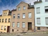 Hausansicht - Schöne Maisonette-Wohnung mit Ausblick!