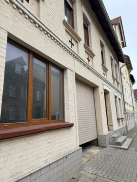 Titelbild. (1) - 7 Zimmer Mehrfamilienhaus, Wohnhaus zum Kaufen in Schöningen
