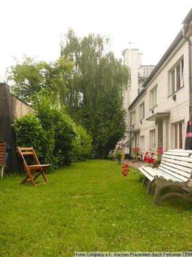 Hof - Zentrum: 1-Zi.-App. mit Einbauküche in ruhiger Lage, mit Hofbenutzung