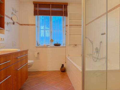 Badezimmer - 3 Zimmer Etagenwohnung zur Miete in Bad Tölz