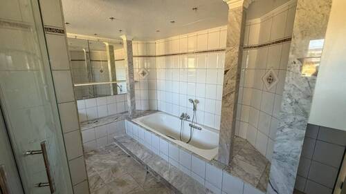 Vollbad mit Badewanne - 