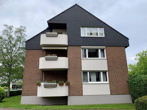 Hausansicht - Modernisierte Maisonette Wohnung inkl. TG-Stellplatz im Herzen von Leichlingen