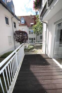 Terrasse - Schicke 2-ZW mit Terrasse in ruhiger Lage von Frankfurt Bergen-Enkheim + EBK + Garage