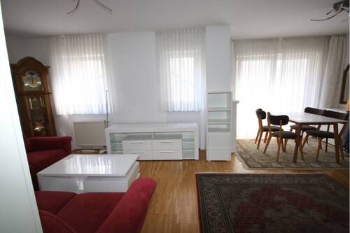 Wohnzimmer - 2 Zimmer Etagenwohnung in Frankfurt am Main