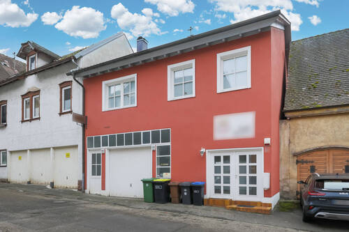 Straßenansicht - 1 Zimmer Mehrfamilienhaus, Wohnhaus in Neuenbürg