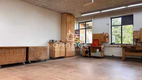 Produktions- und Lagerfläche mit Tageslicht - 