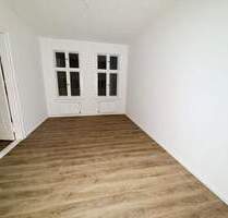 ** Renovierte Balkon-Familien-Wohnung im schönen Denkmal!** - Eberswalde