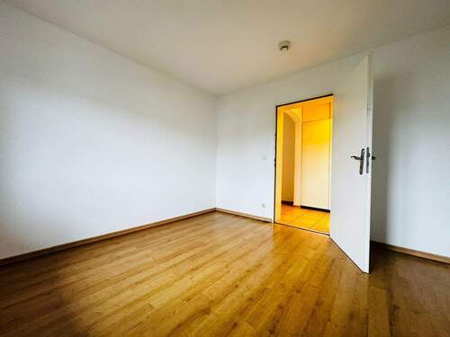 Bild 3 - 4 Zimmer Etagenwohnung zum Kaufen in Gottmadingen