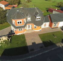 Grßes Wohnhaus mit Einliegerwohnung - Gewerbebereich und Doppelgarage - Perl Eft-Hellendorf