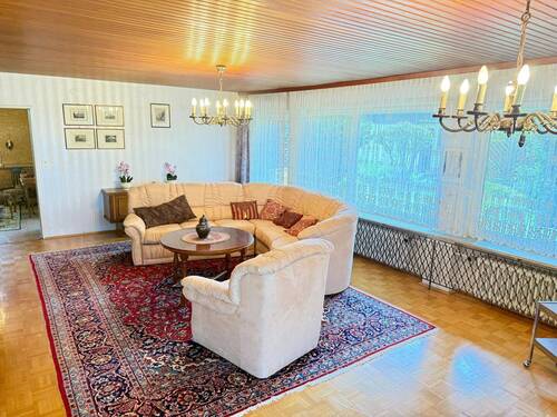 Wohnzimmer - Mehrfamilienhaus, Wohnhaus mit 182,00 m&sup2; in Nürnberg zum Kaufen