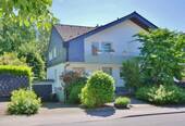 Hausansicht Straße - 5 Zimmer Doppelhaushälfte zum Kaufen in Haan