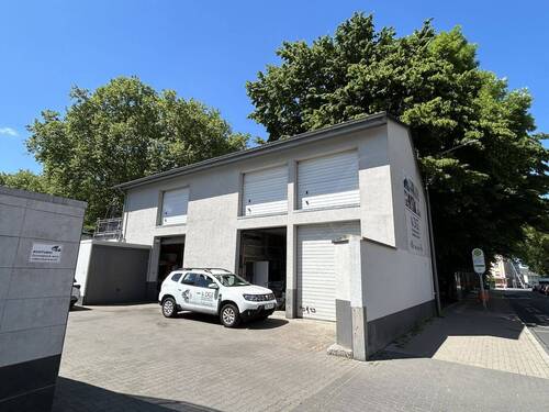 Halle mit Rolltoren EG und OG - Mehrfamilienhaus, Wohnhaus zum Kaufen in Bochum / Hordel