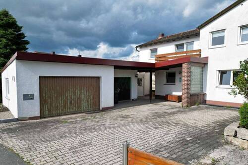 Hof - Einfamilienhaus mit 135,00 m² in Hirschau zum Kaufen