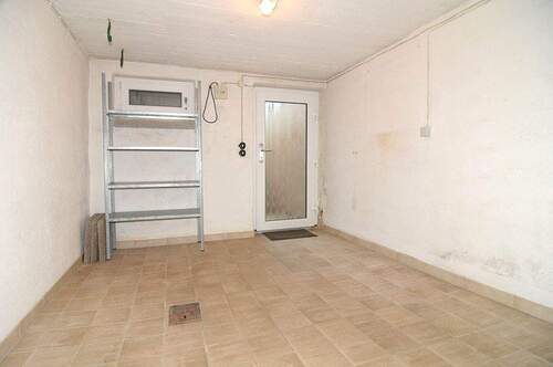 Kellerraum mit Gartenausgang - 