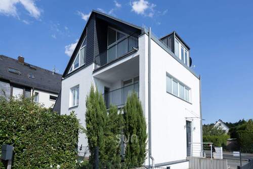 Hausansicht - 5 Zimmer Einfamilienhaus zum Kaufen in Bad Homburg vor der Höhe