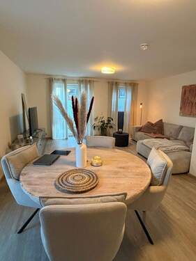Ess- und Wohnzimmer - Charmantes Reihenhaus mit 3 Zimmern und Garten